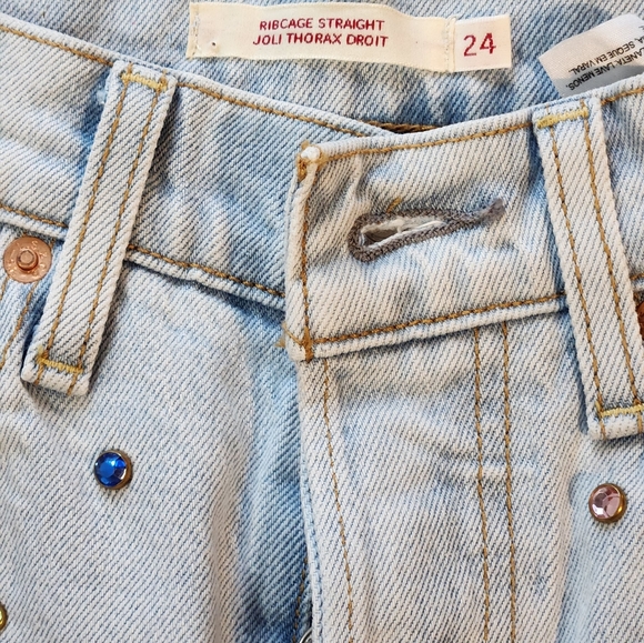 Levis studded/jewel jeans - Picture 3 of 4